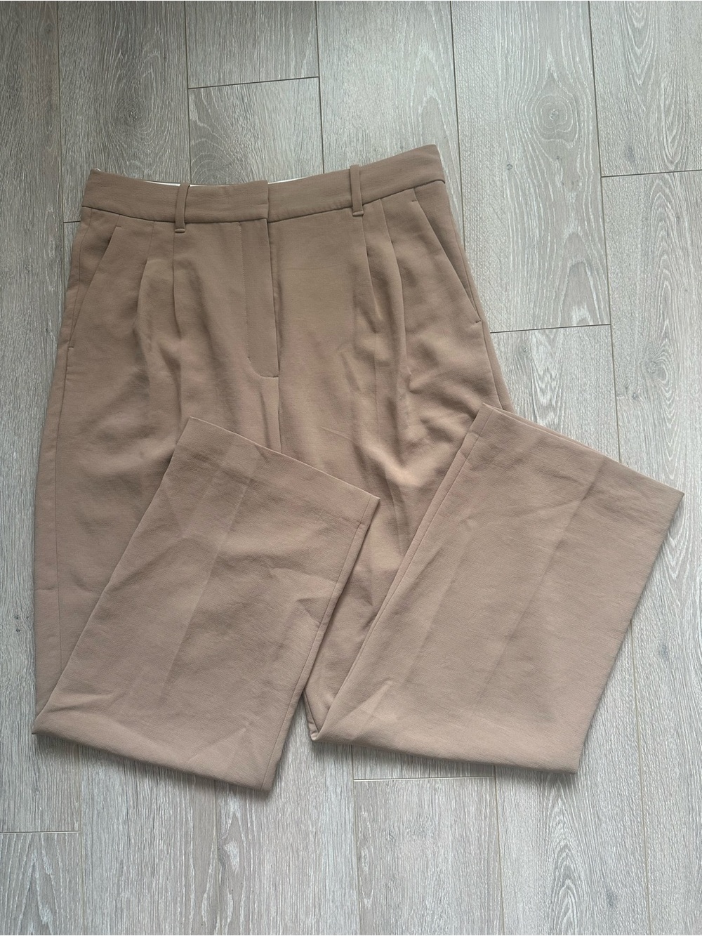 Aritzia Wilfred The Effortless Pant Crepette Crepe High-Rise Wide-Leg Tan Sz 12